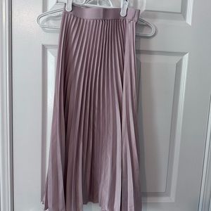 Midi skirt, pleated & neutral coloured